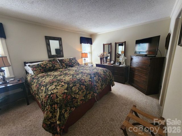 124 Huntington Road, Lake Lure, NC 28746
