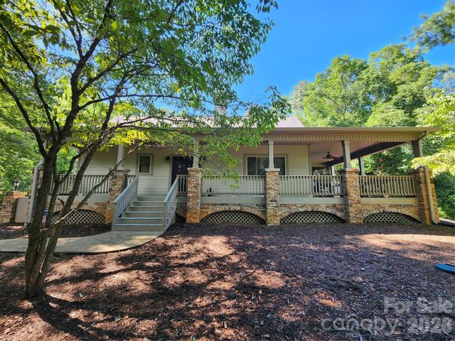 124 Huntington Road, Lake Lure, NC 28746