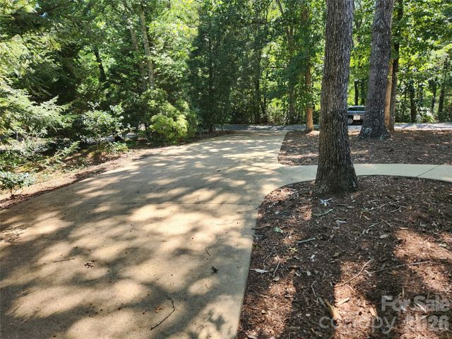 124 Huntington Road, Lake Lure, NC 28746