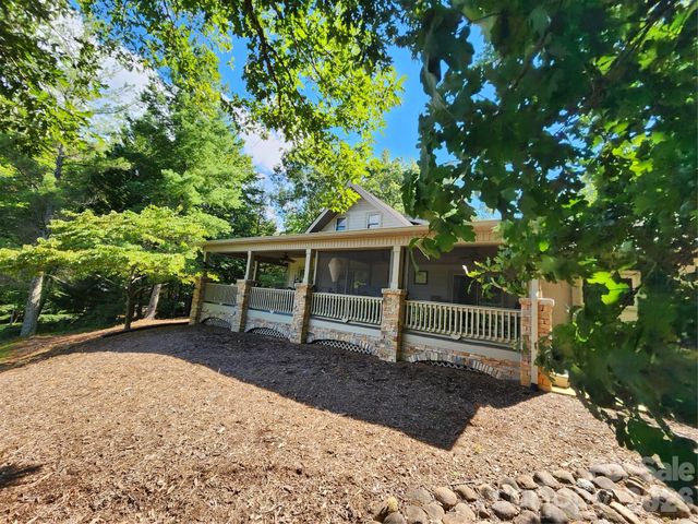 124 Huntington Road, Lake Lure, NC 28746