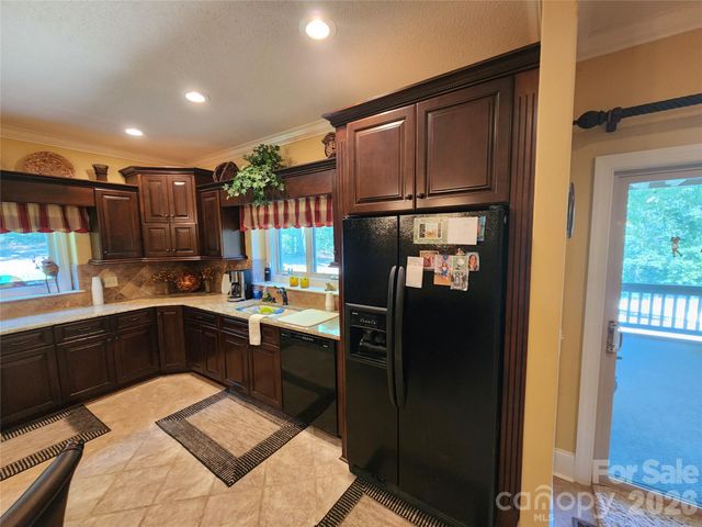 124 Huntington Road, Lake Lure, NC 28746