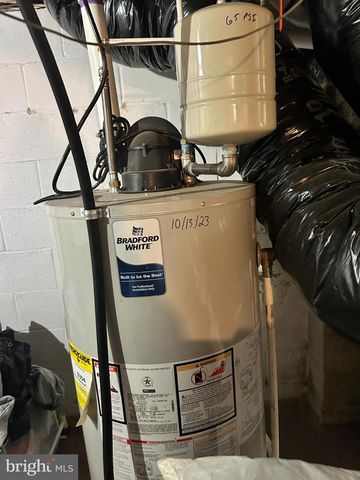 1229 W POPLAR ST, York, PA 17404