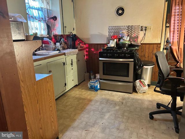 1229 W POPLAR ST, York, PA 17404