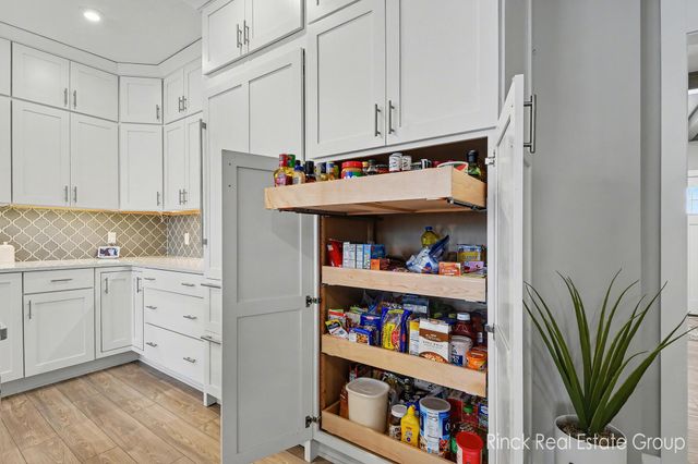 3076 Brayridge Drive, Jenison, MI 49428