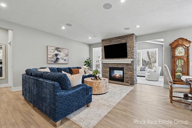 3076 Brayridge Drive, Jenison, MI 49428