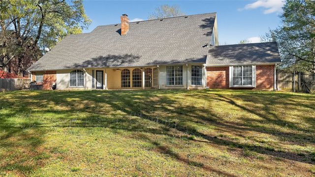 365 Timber Lake Drive, Powderly, TX 75473