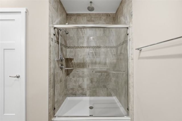 141 Deana Dr, Robinson Twp, PA 15136