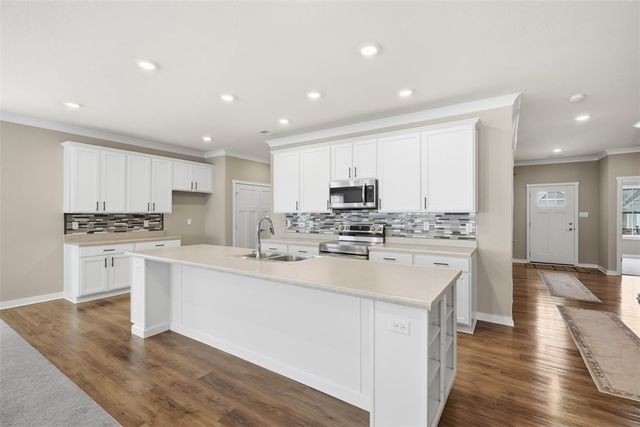 141 Deana Dr, Robinson Twp, PA 15136