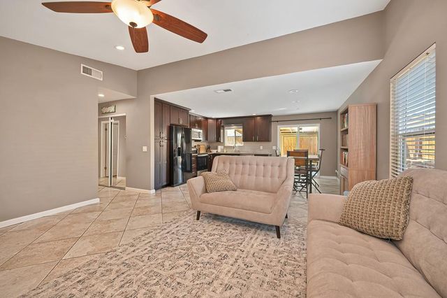 8449 Butternut Dr, Citrus Heights, CA 95621
