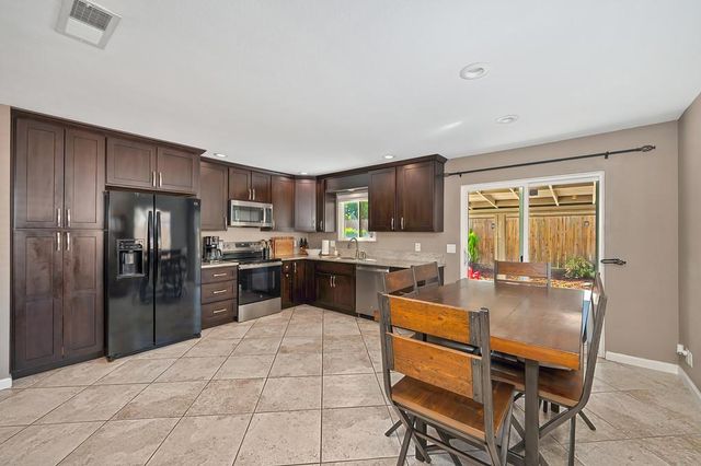 8449 Butternut Dr, Citrus Heights, CA 95621
