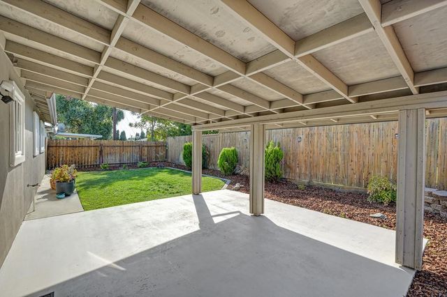8449 Butternut Dr, Citrus Heights, CA 95621