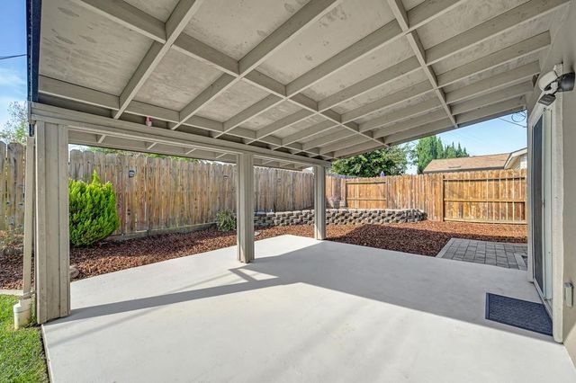 8449 Butternut Dr, Citrus Heights, CA 95621