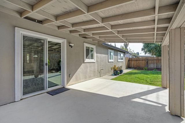 8449 Butternut Dr, Citrus Heights, CA 95621