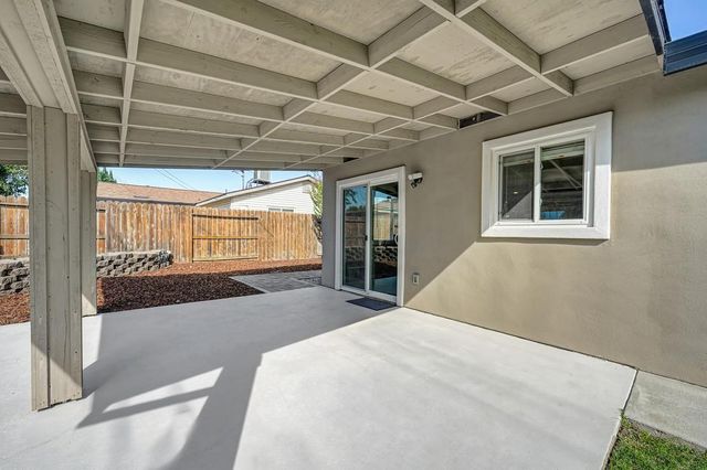 8449 Butternut Dr, Citrus Heights, CA 95621