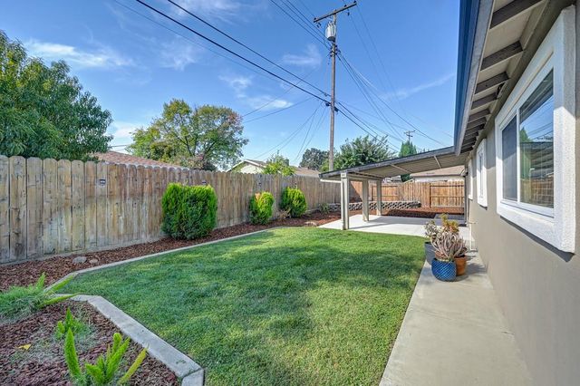 8449 Butternut Dr, Citrus Heights, CA 95621