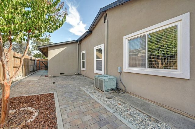 8449 Butternut Dr, Citrus Heights, CA 95621
