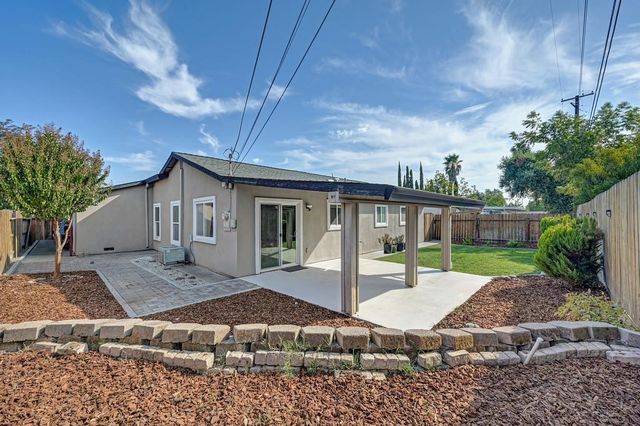 8449 Butternut Dr, Citrus Heights, CA 95621
