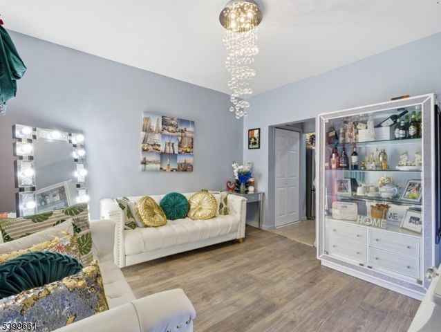 31 Dover St, Paterson City, NJ 07501