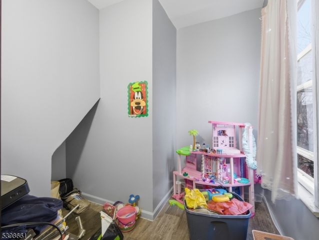 31 Dover St, Paterson City, NJ 07501