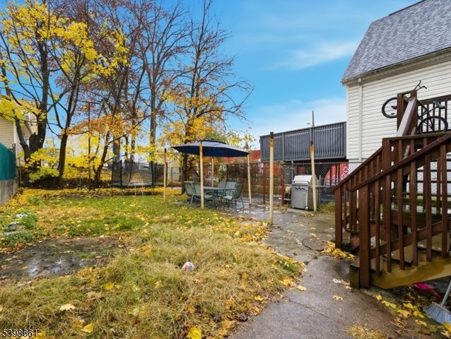 31 Dover St, Paterson City, NJ 07501