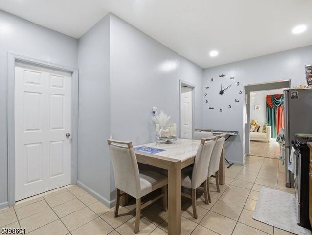 31 Dover St, Paterson City, NJ 07501