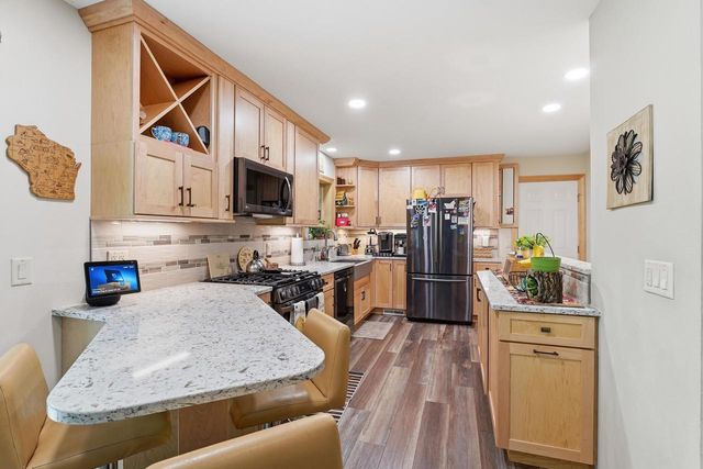 4692 Gaston Circle, Cottage Grove, WI 53527