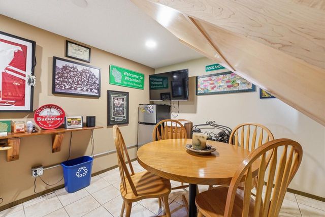 4692 Gaston Circle, Cottage Grove, WI 53527