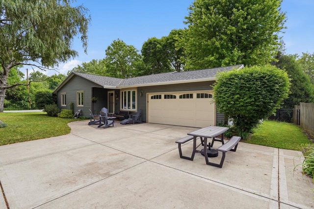 4692 Gaston Circle, Cottage Grove, WI 53527