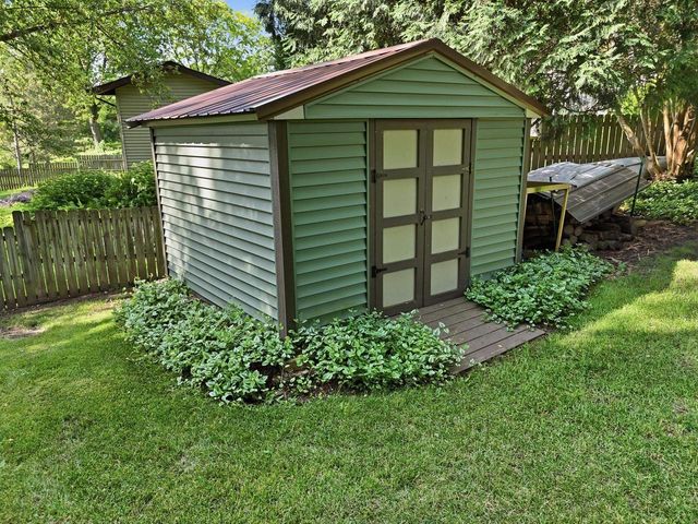 4692 Gaston Circle, Cottage Grove, WI 53527