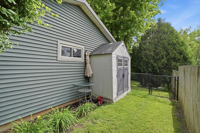4692 Gaston Circle, Cottage Grove, WI 53527