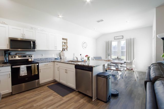 920 Avagail Avenue, Springtown, TX 76082