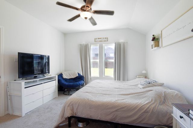 920 Avagail Avenue, Springtown, TX 76082