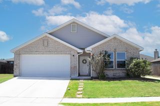 920 Avagail Avenue, Springtown, TX 76082