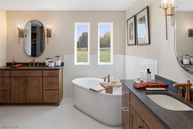 35629 Baldauf Crossing, North Ridgeville, OH 44039