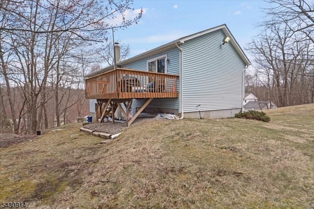3 Cold Spring Dr, Vernon Twp., NJ 07422