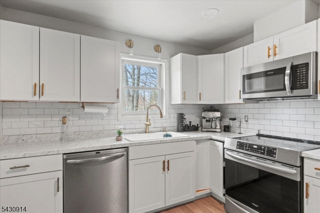 3 Cold Spring Dr, Vernon Twp., NJ 07422
