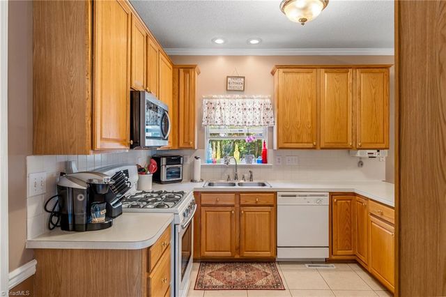 117 Huron Court, Winston-salem, NC 27103
