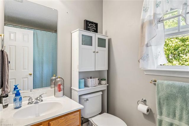 117 Huron Court, Winston-salem, NC 27103