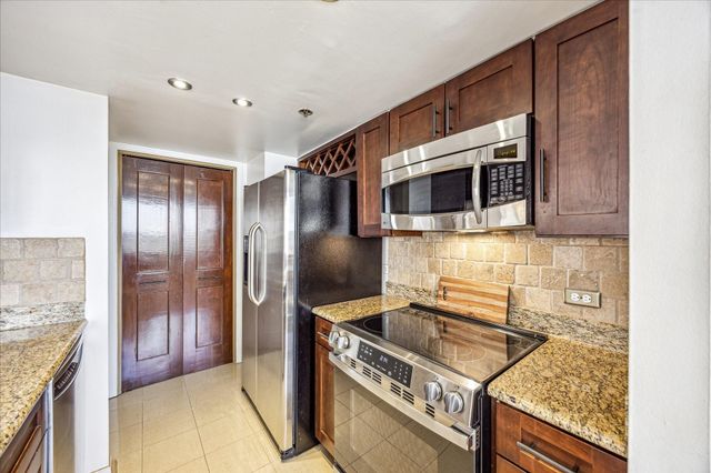 3525 Sage Road 1010, Houston, TX 77056