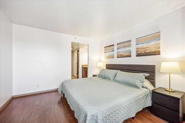 3525 Sage Road 1010, Houston, TX 77056