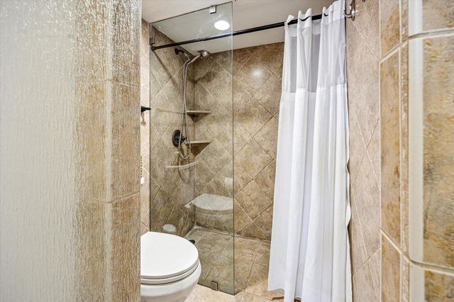 3525 Sage Road 1010, Houston, TX 77056