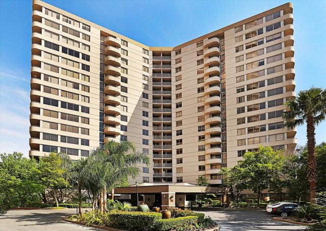 3525 Sage Road 1010, Houston, TX 77056