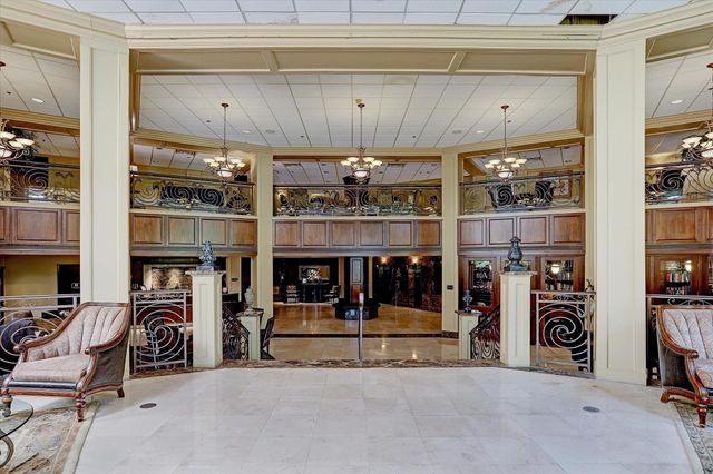 3525 Sage Road 1010, Houston, TX 77056