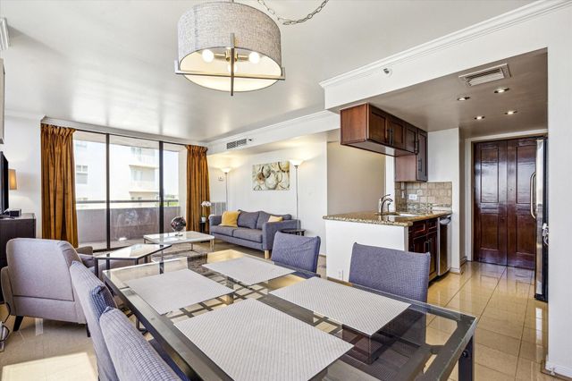 3525 Sage Road 1010, Houston, TX 77056