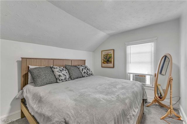 6016 Madison Avenue, Cleveland, OH 44102