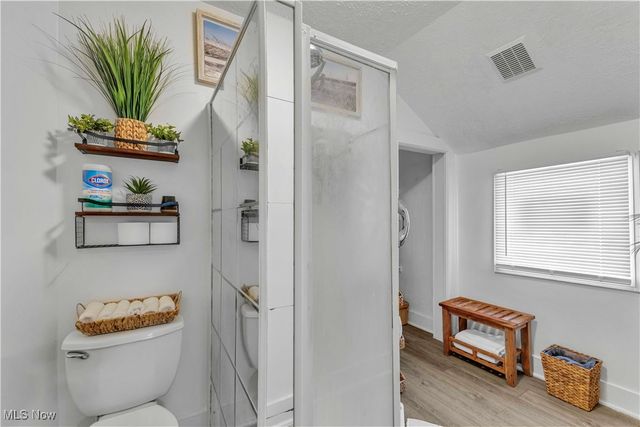 6016 Madison Avenue, Cleveland, OH 44102