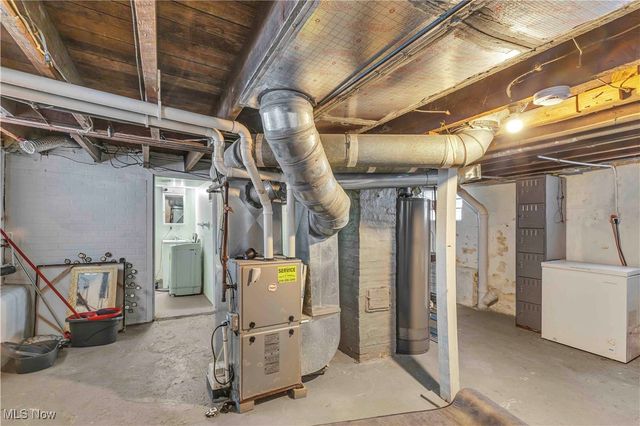 6016 Madison Avenue, Cleveland, OH 44102