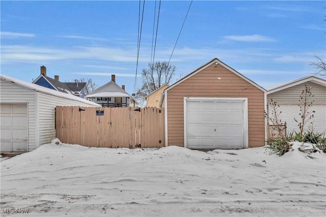 6016 Madison Avenue, Cleveland, OH 44102