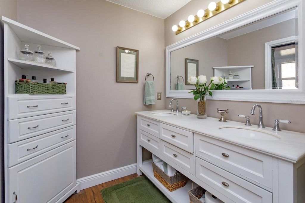 Image 22 of property listing at 9237 SABAL PALM CIRCLE, Windermere, FL 34786