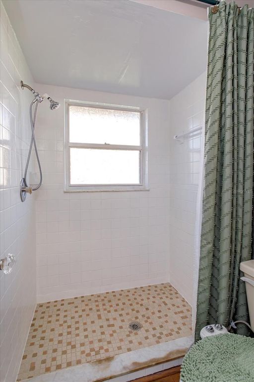 Image 23 of property listing at 9237 SABAL PALM CIRCLE, Windermere, FL 34786